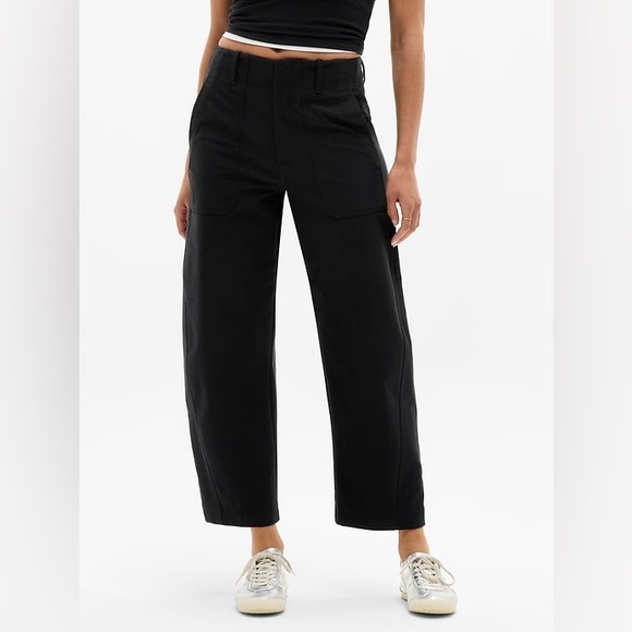 Athleta Skyline High Rise Barrel Leg Pants Black Crop Athleisure Size 0 Petite - Picture 1 of 7